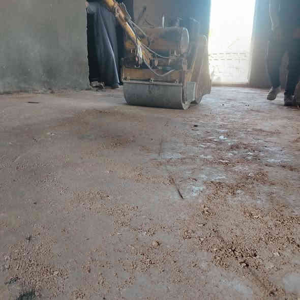 قفاز للايجار حدل مرحلة تراب وبعد حدل مرحلة السبيس حادله وزن طن،، حسب الطلب ***********
