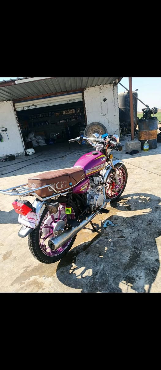 السلام عليكم دراجه للبيع سيفانا 2024 اوراق اصولي مقفو مكفوله بابل ناحيه النيل الرقم التليفون السعر 6000 وبيها مجال***********
