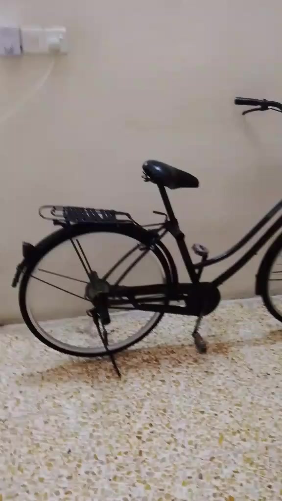 السلام عليكم باسكل عبد الحليم للبيع
تايات جدد جوابه جدد
شركه فور ماج 
لون اسود 
لشه شخط واحد مابيها شرط وياله ميل
السعر 80وبي مجال للشراي 
للتواصل الاتصال 
***********
