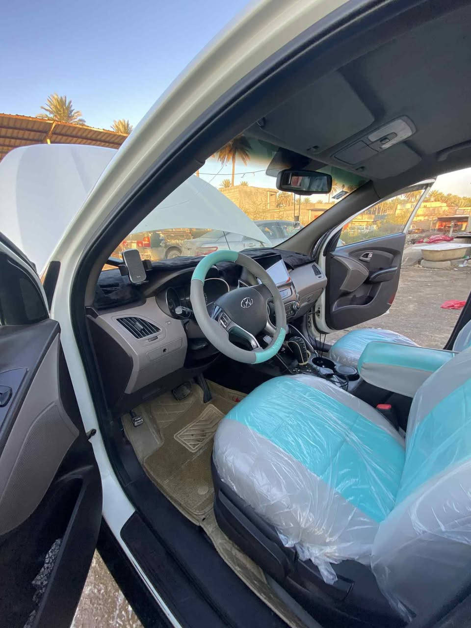 سلام عليكم توسان 2012شكل 15 صدر امامي خلفي مبدل بجيس تبريد تدفئة تخم تاير شاشه كامره اشاير بل مري دوشمة كشنات كاعية جنطة لايت زنون باتري داينمو صلنصة كله شركة  تبديل سياره متصرف ربع عليها رقم بغداد الدولي بيها ربع جاملغ وربع باب صبغ خلفي استفسار اكثر وشراي اتصل *********** /***********
