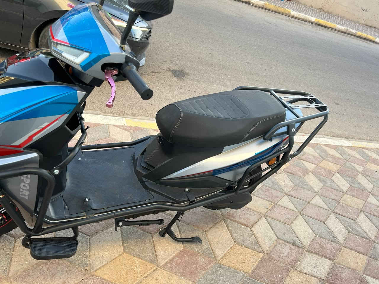 السلام عليكم للبيع دراجه شحن شبح شركة(يوزكيز)بعدها جديده أخت الزيرو مستخدمه شي قليل جدا   بطاريات (مسطره)كلها فوول وعالفحص ملف 3800 تحكم أربع سرعات سرعه(99)حقيقي اشاير امامي خلفي ليد لايت زنون عدسه عالي ناصي اضاءة محيطيه شاشه تحديد اي عطل سويجات 2بصمات2كرتات2 شاحنه اصليه يدات بريك رياضي ويل امامي رياضي سماعات بلوتوث بلادي وبعد بيها هواي مواصفات السعر 650مجال للشراي مكان داخل الرمادي للاتصال ***********متواجد واتس
