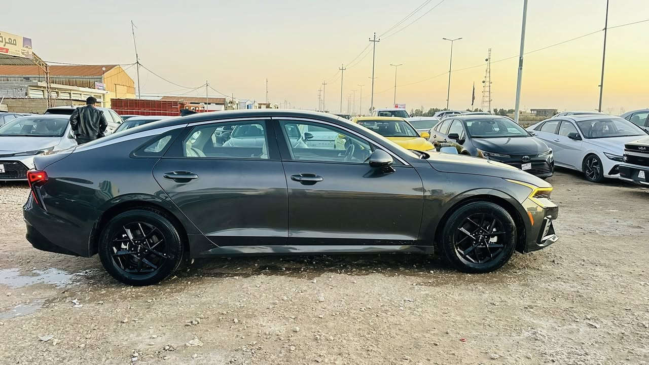 كي فايف موديل 2025
مرقم شهداء قادسيه 
حجم محرك 2500
وكاله بسم المشتري 
بدون ارباك
 ضرر تبديل باب صور الحادث مرفقه 
السعر 185$
العنوان الرميثه معرض اثير الجياشي 
*********** 📞واتساب او الاتصال. ***********
