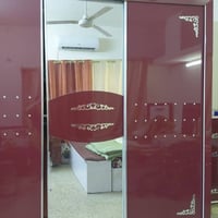 غرفه نوم ٩قطع نظيفه جدا السعر ٣٢٥الف قفل  تخم عشر مقاعد السعر ١٥٠الف  ...