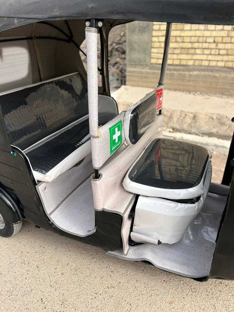 سلام عليكم تكتك لبيع لموديل 2017 شهر9 اوراق كاملات مكينه عشرين تكتك حلوه مال شغل سعر 3500 وبيه مجال لمكان بغداد عبيدي رقمي ***********
