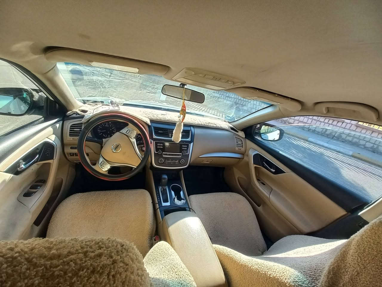 موديل ٢٠١٦ داخل اصفر كشن كهربا سياره كير محرك كولشي بيها نضافه فول صدر تايرات رقم سنويه كوله جديد سياره  شبرين بارد بل سقف باب سايق بلاد مبدل جاملغ خلفي ويا جاملخ أمامي صبغ بجم كبس كير محرك مكفول ماشي ١١٠ سبوت وجماليه كامله السياره  السعر ١١٨ وبيها مجال العنوان قضا كلار تابعه لسليمانيه ***********
