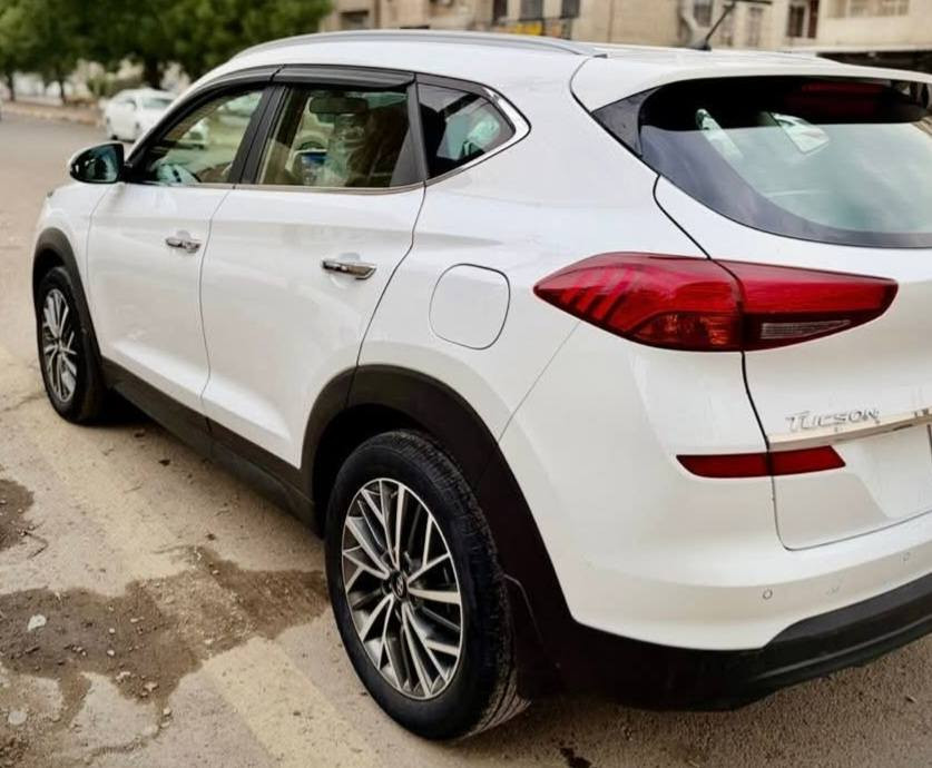 توسان 2020 خليجي ـ رقم أربيل
ماشية 120,000 حقيقي
فول مواصفات عدا البنوراما
محرك 2000 — محرك وكير مكفول
حدادية صدر نظيفة + تخم تايرات جديدة
بصمة — كشنات كهرباء (سايق + صدر)
حساسات أمامي وخلفي — شاشة — كاميرات أمامية وخلفية
بك لايت LED — نهاري LED
المكان: واسط / قضاء العزيزية
للاتصال والاستفسار: ***********
السعر 200..$ وبيها مجال قليل
