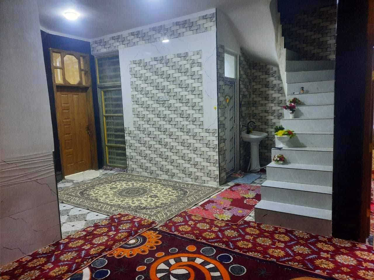يالله السلام عليكم بيت 150 متر طابو صرف
يحتوي على كراج سيارة صحيات
ممطبخ واستقبال وصاله وايضا صحيات
منور 2 غرف نوم 2 وفوك بيتونه وصحيات 
وغرفه فوك سكف سندويج وسطح 
 العنوان أبي غرق حي المرتضى

السعر مناسب 85 مليون قابل للتفاوض
ويرهم مراوس أيضا
للاستفسار 
***********
