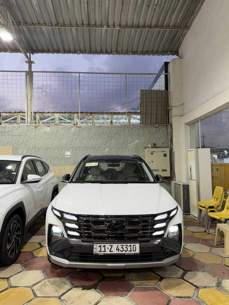 السلام عليكم لبيع.  2025 
ماشيه 16 الف. سونار واصح بصور
‏HYUNDAI TUCSON 2026

➖ ضمان شركة هونداي الاولى ✔️
ماشيه 16 الف 🚗🚗

➖ تشغيل بصمة وتشغيل عن بُعد
➖ كراسي أمامية كهربائية
➖ جنطة كهربائية
➖ مانع اصطدام خلفي + رادار
➖ المراية تعتيم ذاتي
➖ ويل كب قياس 19
➖ حساسات أمامي وخلفي
➖ شاشة متصلة حديثة
➖ كاميرا 360  
➖ داخلية Black Piano فخمة
➖التحكمات الداخلية بجميع الأزرار لمس 
➖ شاحن تلفون واير ليس
📞 للاستفسار أكثر الاتصال على الرقم 
السعر232 ورقه 

***********
***********

📍 بغداد – معارض البياع – الشارع الثاني
