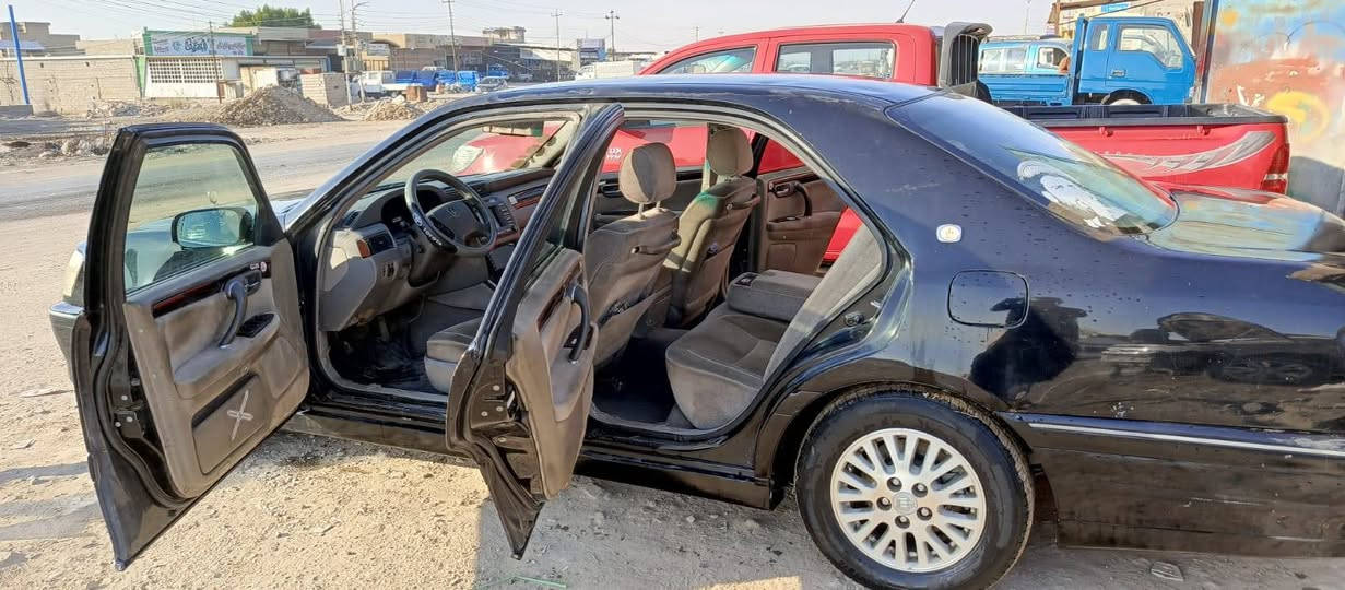 السلام عليكم ملكه 2003 رقام وسنويه طبق الأصل محرك جديد هسه شاده تخم تاير قبل سبوع جديد سياره عوزه بس صدك سوي سياره فول ربع دكم مكان سياره بغداد بيه كص السعر ب٣٧ وبيه مجال بصيط شراي يتصل ***********
