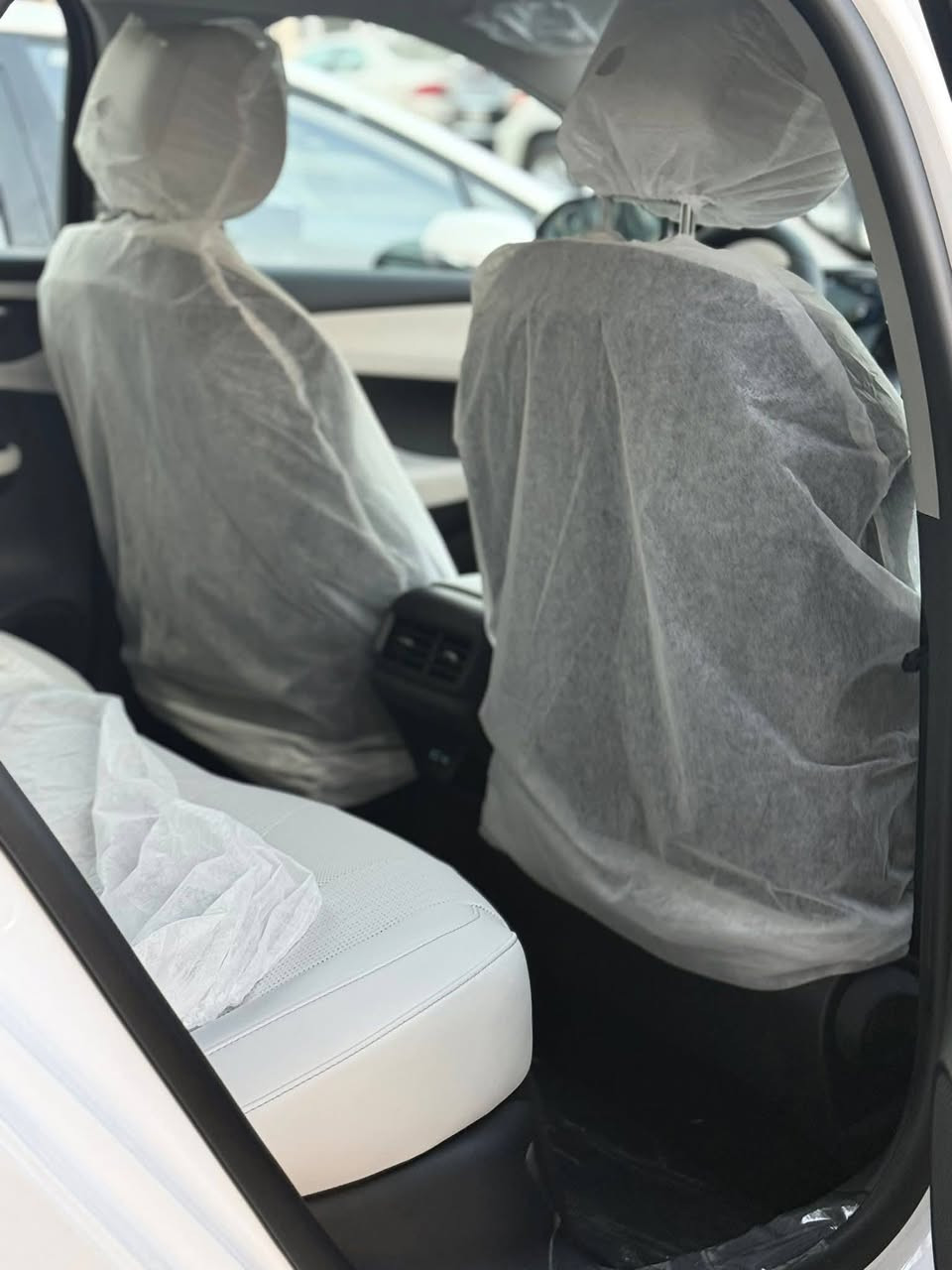 السلام عليكم 
بيوايدي سيل فايف مرقم وكامل بسمي
السعر138 قفل
زيرو
الشراي يتصل 
***********
