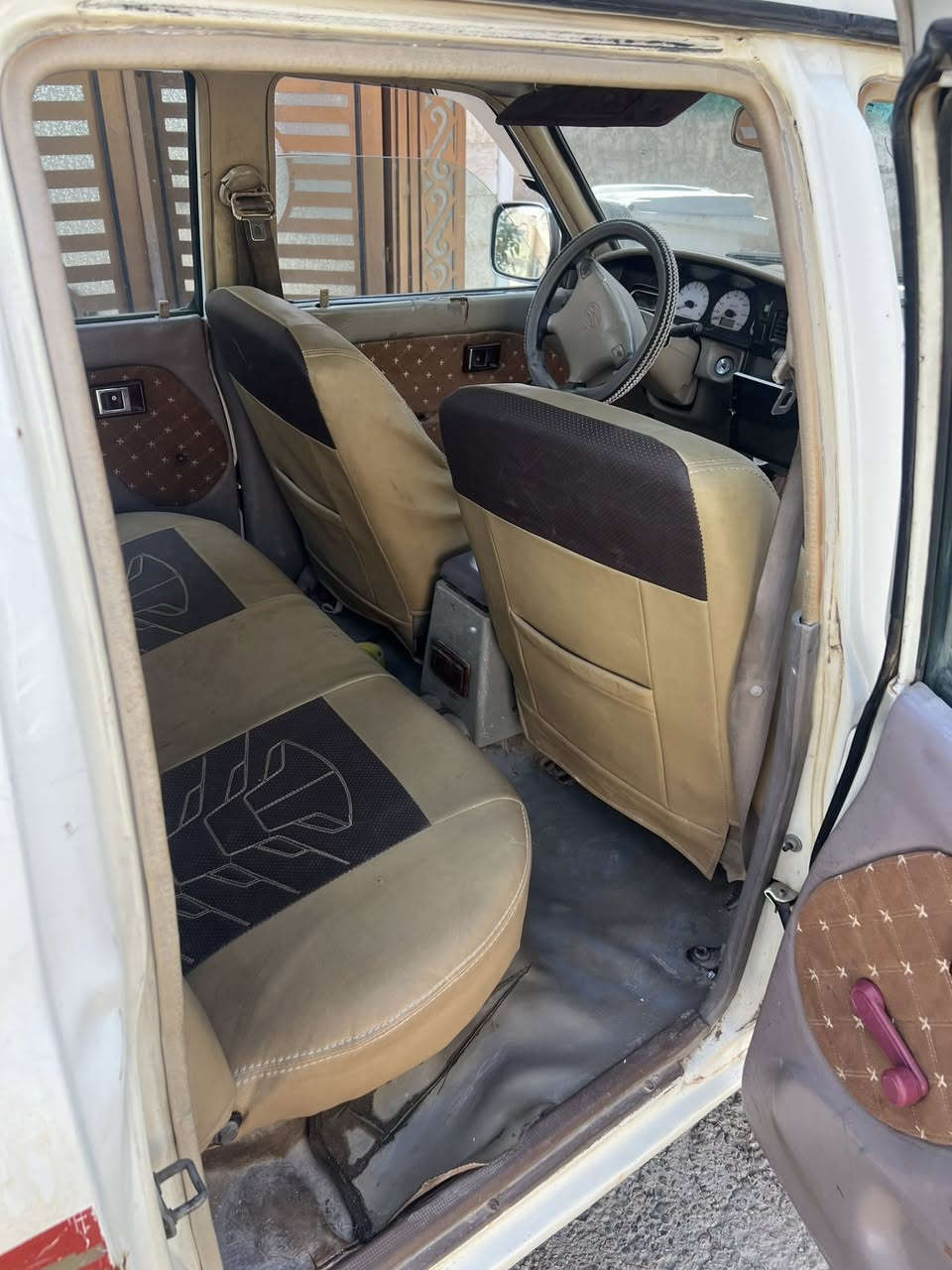 السلام وعليكم دير صيني 2007سياره جاهزه تبريد شغال سنويه ل2030سعر 45وبيهه مجال مكان بغداد الدوره للاتصال ***********
