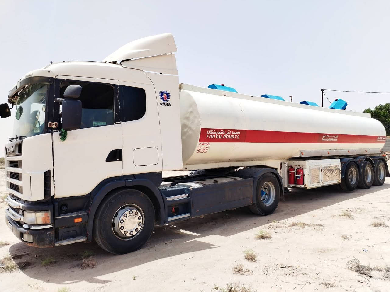 سكانيا 2002 رقم واسط دولي تكييل سنتين تصريح امني (GBC)  تخم تاير تانكي شاكر 13 مزوج جوبلس جاهزه على شغل  سعر( 260) واتصل وتدلل *********** /
