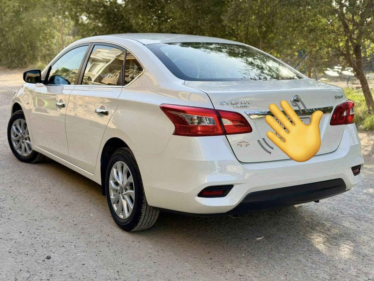 سلام عليكم 
للبيع نيسان سنترا خليجي 25 ضمان ٣ سنوات السور مرقم بغداد ماشيه 1200 كيلو  مكان سياره بغداد سعر 20و 500 وبيه شي كلش بسيط للاستفسار  
***********
