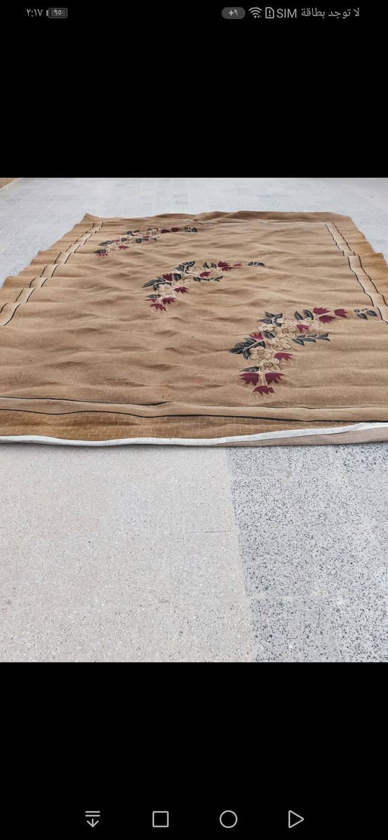 السلام عليكم سجاده للبيع الطول خمسه والعرض اربعه السعر 120 وبيها مجال الشاري يتصل على الرقم ***********
