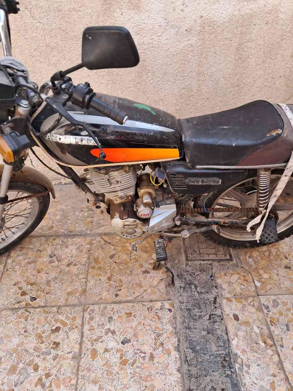 دراجه ايراني اربع كير اوراق شادله محرك خمسه كير نقص بس كلجات لبيع اتصال***********
