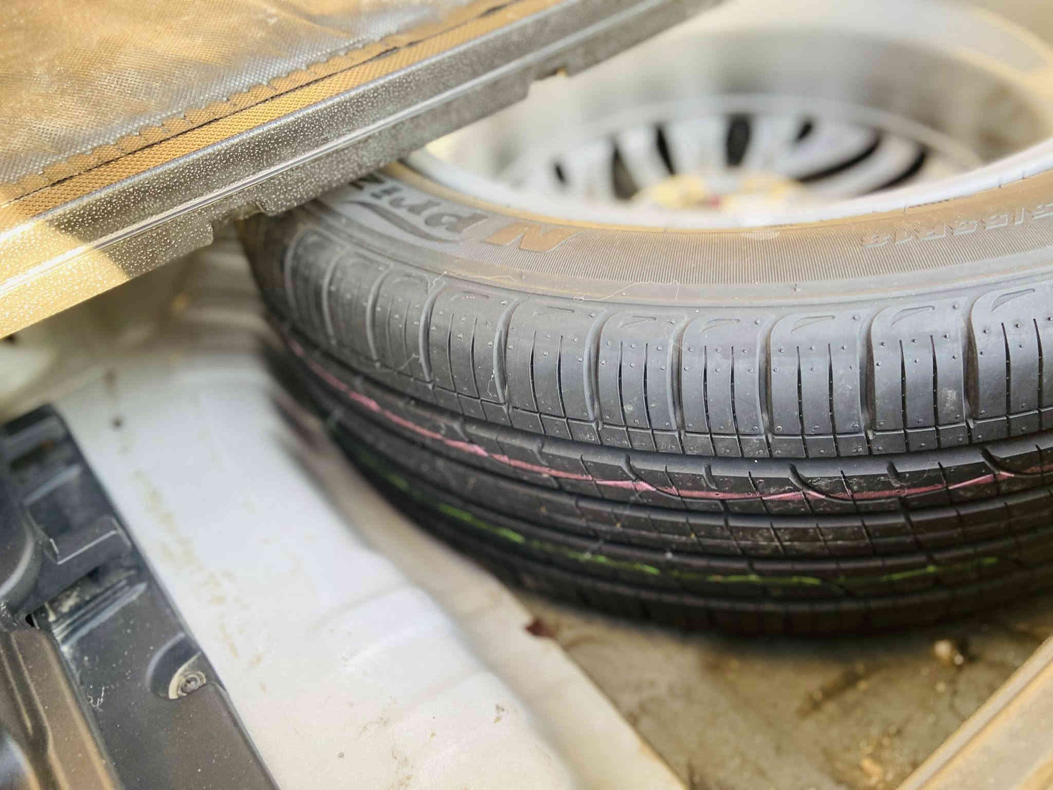 السلام عليكم للبيع توسان 2020خليجي رقم بغداد الانكليزي مشروع وطني شرط تحويل السيارة اخت الزيرو ماشية 54الف حقيقي فول موصفات عدا البنوراما خمس عدسات  شرط سبير ما نازل محرك كير كفالة محرك 2000دوش بعدهة بريحة الشركة السيارة كفالة عامة حتة من البارد بيها تكشير بسيط جدآالسعر (205)وبي مجال لشراي مكاني بغداد استفسار. ((***********))
