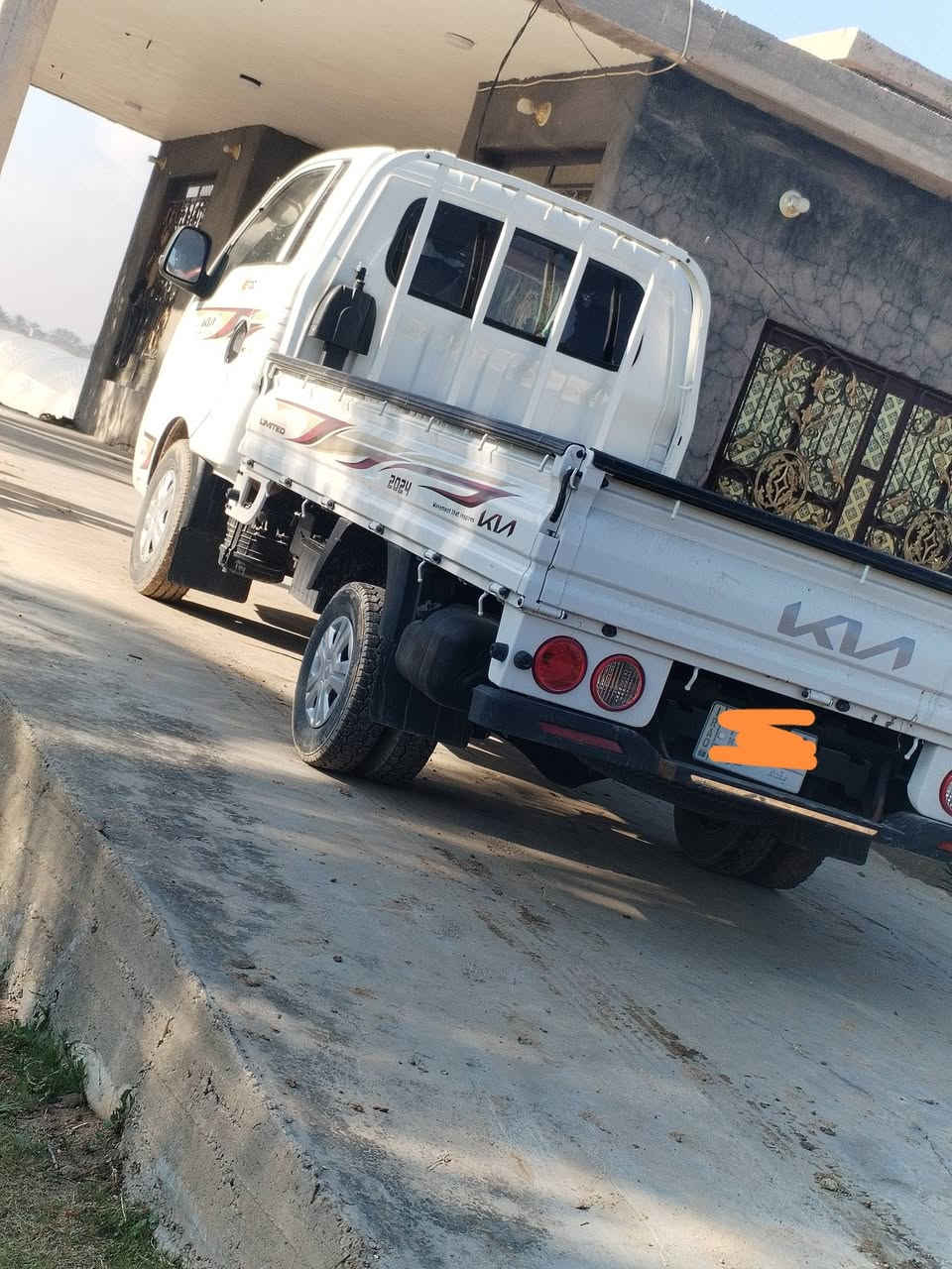 السلام عليكم سياره للبيع موديل 2024 مكفوله كفاله السياره نظيفه احلا من الصوره ماشيه 53 الف تحويل ثاني يوم  المكان بابل جبله اكثر الاستفسار اتصل ع الرقم ***********
