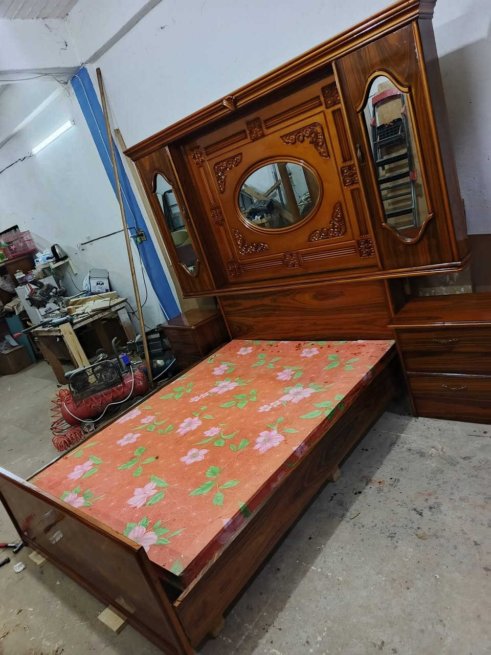 جربايه مستعمله نفرين صاج حطاطه الرمادي الصوفيه قرب مطعم قصر الابيض السعر 175بي مجال واتساب ***********
