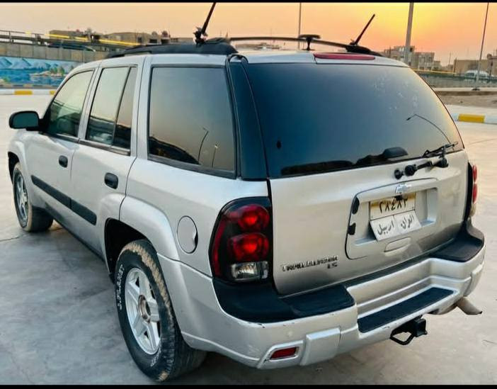 السلام عليكم سياره ابلايزر 
موديل ٢٠٠٥للبيع 
مكينه ابلاد المرغوبه قبق اسود 
السياره جاهزه مابيه نقص 
من صدر امامي  وخلفي 
تخم تاير 
تبريد ثلج 
دواخل جديده 
السياره جاهزه اترايك للبصره 
رقم اربيل 
السعر  85  
اوبيه مجال الاتصال 
العنوان كوت واسط 
***********  //*********** 
للعلم مكلف بل نشر
