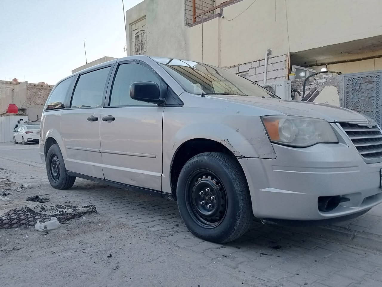 السلام عليكم  كلايزر موديل 2008 فول موصفات بيبان جنطه كهربائي جام 6 جامات كهرباء محرك جديد ستونه شادي 3300 تبريد تدفئه كهربائيات كله شغال كل نقص ما بيه سياره ما جناي وكلين بدون حادث عدنه  بارد قبق جنطه بس مكفوله من كلشي داخله من امريكه علا دينه جاهزه ورقم بغداد سنويه لل27 بسمي مكاني نجف وسعره 105 للاستفسار ‏‪***********‬‏
