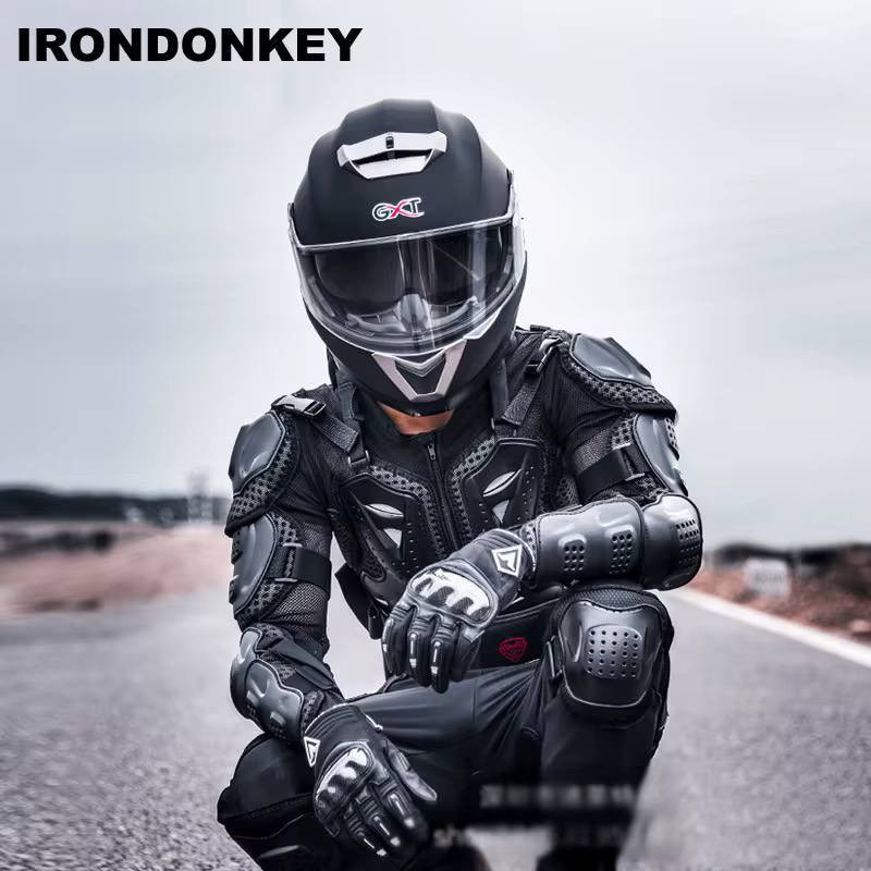 خوذ اصليه باشكال مميزه
كل قطعه الها سعر مختلف دز صورة اللي تريدها وندزلك السعر
يوجد


**إذا كنت صاحب هذا الإعلان وتريد حذفه لأي سبب، رجاءا أرسل رسالة إلى الدعم الفني**