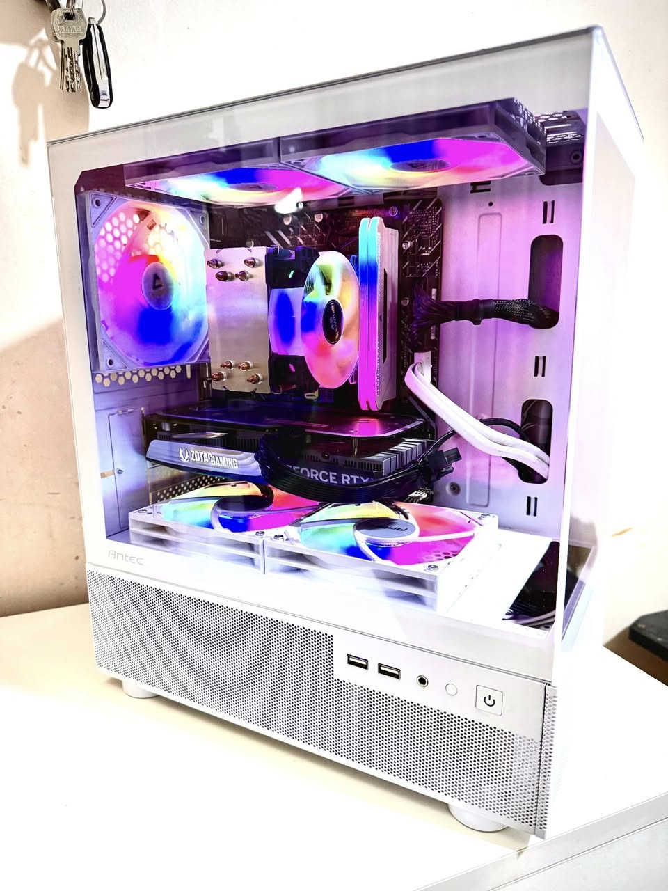 تحية طيبة اصدقائي (( فقط كيس للبيع ))
الحاسبة نضيفة جداً وحرارة قطعها لوز
المواصفات 👇🏻

cpu i5 12400f
M.b h610m asus prime
gpu RTX 4060 zotac
Ram 16 2x8 3200 Corsair Vengeance RGB
Nvme ssd  256 samsung hdd 1t
Pus 600w Xigmatek
Case Antec 5fan

مكاني بصره ومتوفر توصيل السعر 970 الف


**إذا كنت صاحب هذا الإعلان وتريد حذفه لأي سبب، رجاءا أرسل رسالة إلى الدعم الفني**