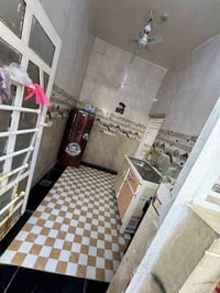 نادرة الأولى • ٧٥م • واجهة ١٠م