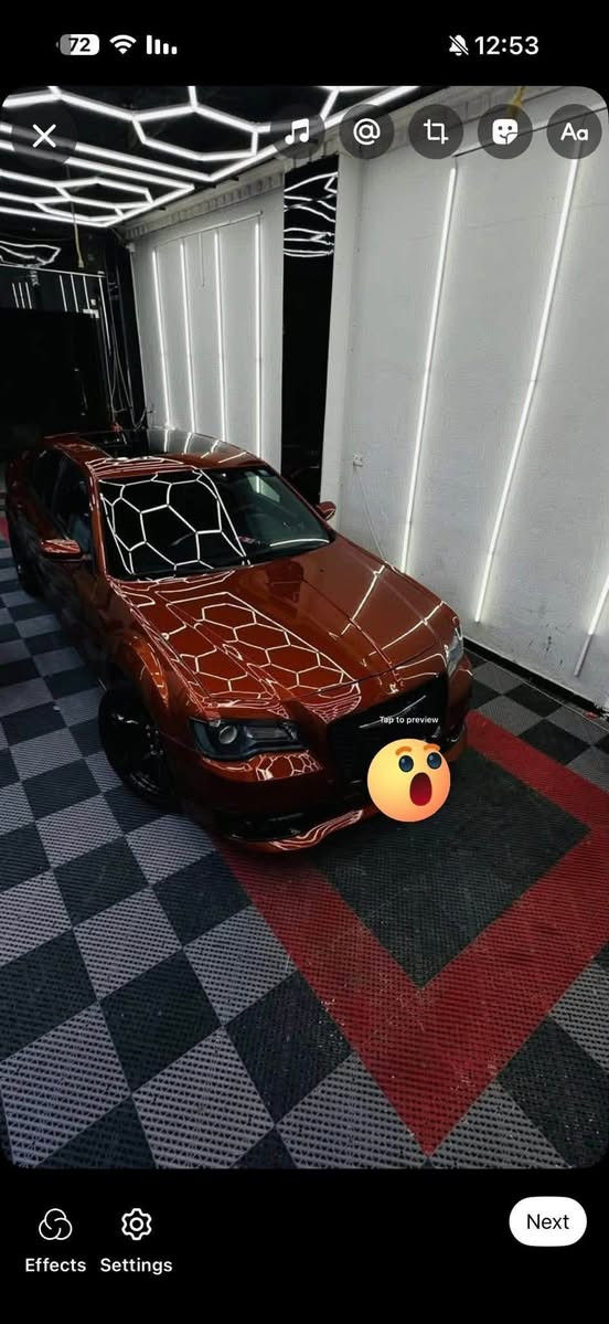 السلام عليكم
اوباما كرايسلر S

السياره فول1/1 

توويل

موديل 2020 أصل

محرك 3600 

العداد 62

رقم بغداد إنكليزي بسمي

السيارة حادثه جاملغ وبنيد صبغ وباب مبدل نفس لون   

السعر   240

المكان بغداد 

رقم الهاتف ***********
