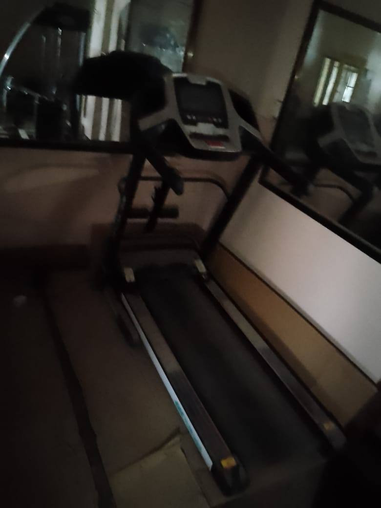 قاعه رياضيه كامله للبيع _ويرهم مراوس بكوفي أو مقهى ***********
