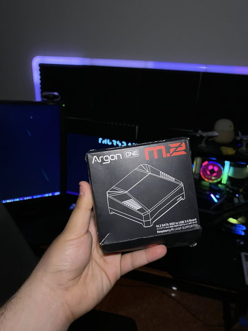 سلام عليكم
حبشكلات للبيع 🦦

1- وايرلس مايك synco  سعر 35 الف

2- راك argon مال برمجيات واردوينو سعر 15 الف

3- رايزر كيبل 10 الف

4-  سماعه JBL مستخدمه شي قليل 20 الف 

5- هارد ساتا تيرا  ssd sata 1tb بسعر ٧٥ الف 

6- مراوح سيكوتب جدد فول rgb سعرهن ١٨ الف

7- مراوح uphere قطعتين rgb ب 10 الف

8- ماوس لوجتك 502 هيرو ب 35 الف

9- راك مراوح بس طن مداخل ب 15 الف

10- كيبورد ليزري سعره 25 الف

11- راك تخلي بي m.2 يصير على شكل ساتا سعره 10 الف

12- كارت وايفاي 6e سعره 15 الف

مكاني بغداد ويتوفر توصيل


**إذا كنت صاحب هذا الإعلان وتريد حذفه لأي سبب، رجاءا أرسل رسالة إلى الدعم الفني**