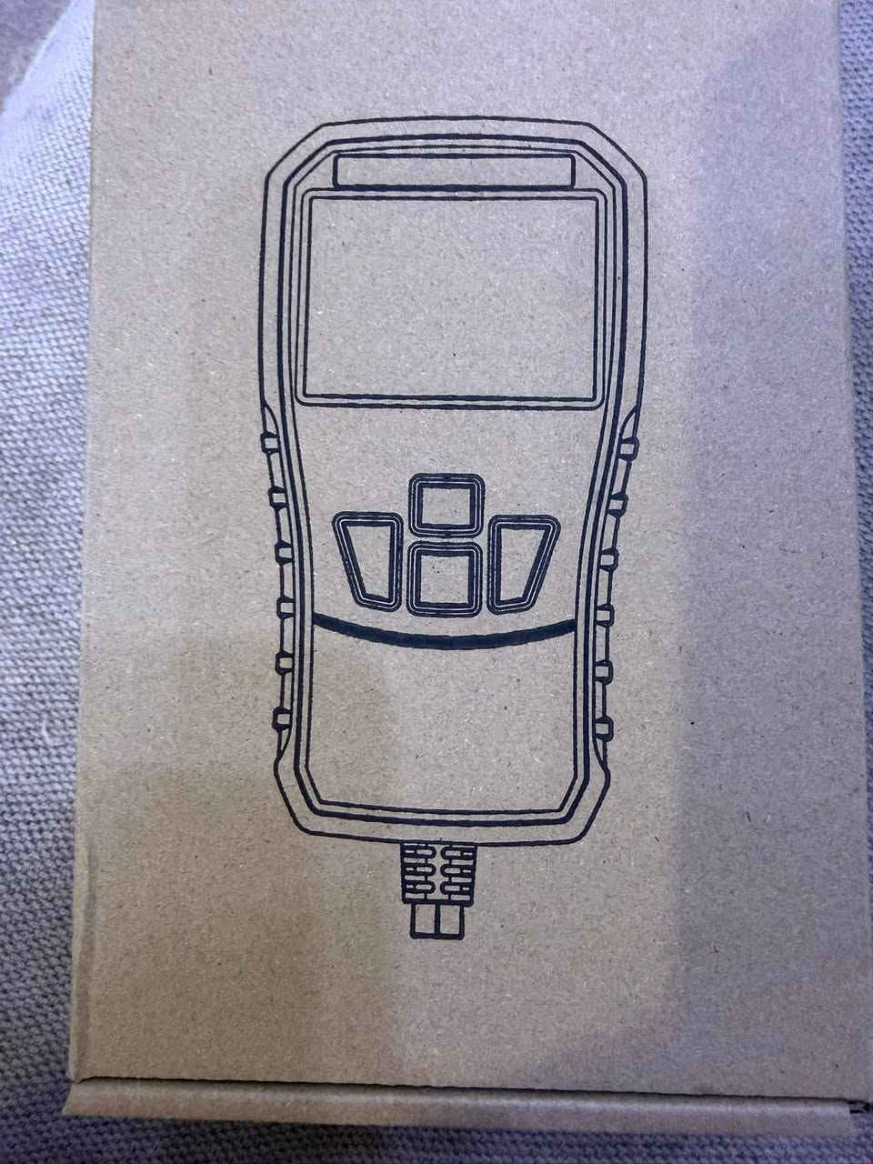 سلام عليكم 

مقياس اختبار الألواح الشمسية (Solar MPPT Meter)، وتحديداً الموديل KJ26PV الظاهر في الصورة.
وظيفة الجهاز:
يُستخدم هذا الجهاز من قبل الفنيين أو أصحاب منظومات الطاقة الشمسية لفحص كفاءة الألواح. وظيفته الأساسية هي:
• قياس نقطة الطاقة القصوى (MPPT) للوح الشمسي.
• قياس جهد الدائرة المفتوحة (VOC).
• قياس تيار الدائرة القصيرة (ISC).
• التأكد من أن اللوح يعمل بكامل قدرته قبل ربطه بالمنظومة.
السعر 50 الف


**إذا كنت صاحب هذا الإعلان وتريد حذفه لأي سبب، رجاءا أرسل رسالة إلى الدعم الفني**