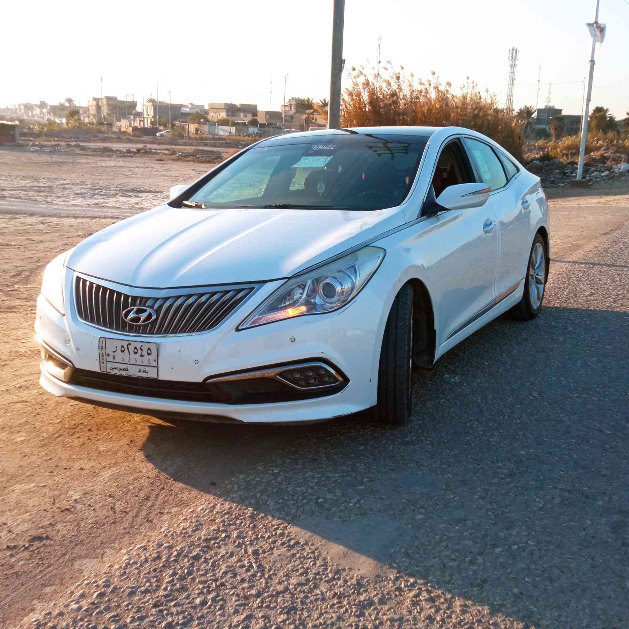 سلام عليكم اخوان ازيره هونداي 2013 سياره حلوه ومرتبه مال واحد جناي المكان بابل حله  جبله مدينه الشهداء تواصل عله الرقم ***********
