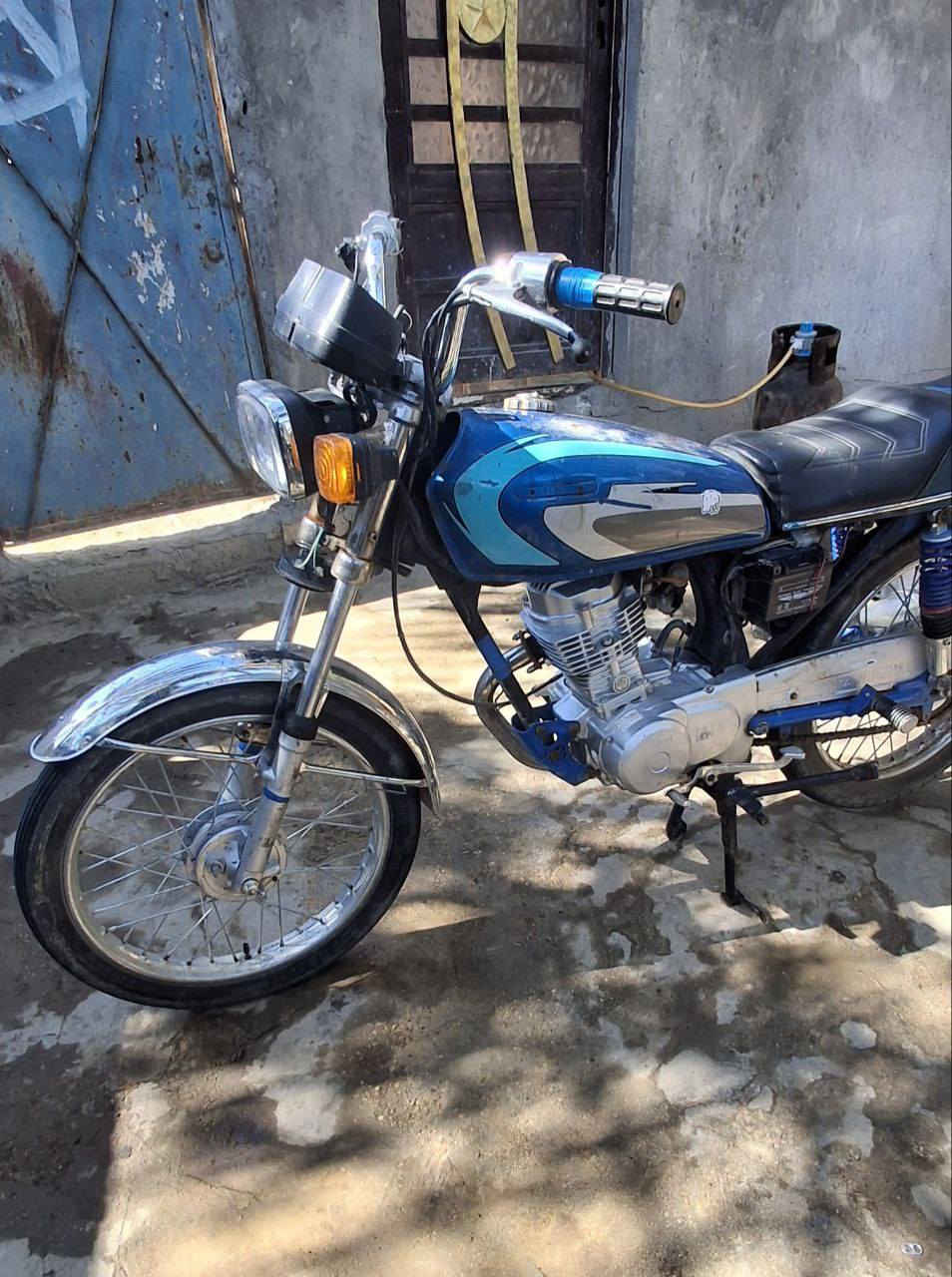 سلام عليكم  دراجه للبيع اربعه كير تعمير 24 محرك شلامجه ما مفتوح الدراجه نضيفه بس متروكه كلك كلك مكاني كربلاء سيطره البراهيميه السعر 400 قفل


**إذا كنت صاحب هذا الإعلان وتريد حذفه لأي سبب، رجاءا أرسل رسالة إلى الدعم الفني**