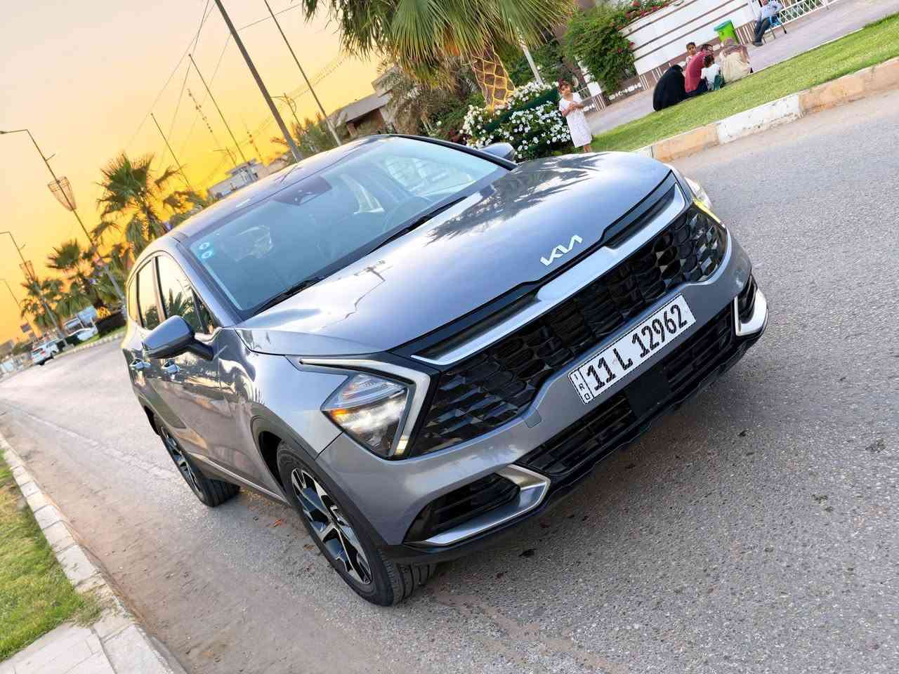 للبيع سياره كيا سبورتج موديل 2023 السياره فولل للاخير فئة ال Ex حادثه جاملغ والبنيد سطحي وخفيف بدون شواصي راديترات نفسهن مامليوحه وجاملغ خلفي بيه  ثلاث قطع صبغ  رقم بغداد دولي بأسمي مواصفاته رادار خلفي وامامي وجانبي حساس خلفي تحكمات ستيرن شاشه متصله قطعتين تبريد بصمه تشغيل عن بعد اوتو هولد سعد بريك دكمه وضعيات قياده تدفئه كشنات كشنات جلد تدفئه ستيرن تحديد مسار وقياده ذاتيه وهواي بعد بيها مواصفات السياره مكاني كربلاء السعر 178 للتواصل على ارقام التاليه 
***********///***********
