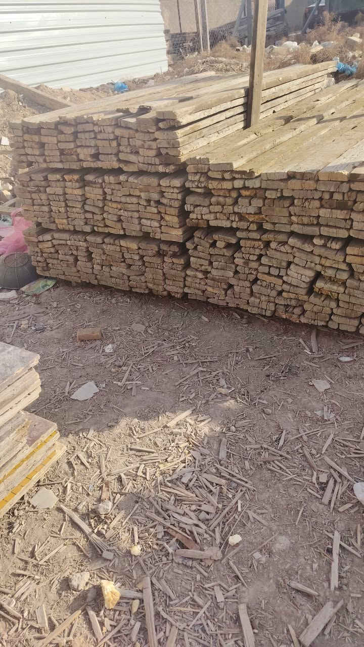 قالب خشب للبيع  يدك 350 متر.  .(16 مكعب) 
 بي 8 مكعب لوح 4 متر
. مكعبين وربع سير 3 متر. 
مكعب ونص لوح 3 متر.  
العنوان الحله ***********
