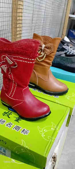 شروة احذية شلعة كاملة برخص ماموجود منه مستحيل كسر سوك تعال الصبح للبياع  شارع ٢٠  جيب سيارة واخذهم 
احذية رجالية و سكجرات واحذية رياضية  واحذية  ادداس وڤار وبومـا وفاشنون وفريست كوالتي ورياضي وخفيف 
الاحذية السكجر ١٤ قطعة
الاحذية  الكوالتي ١٤
الاحذية اداداس 
بنسياكة عدد ٢ 
احذية نسائي بناتي ١٤
احذية اطفال ٢٧
بوت اطفال ولادي بناتي ١٥
سليبر  سمايل رجالي عدد ١١
شحاطة رجالي جلد ٣
شبشب مداس  ابو الاصبع رجالي عدد ٧
شبشب نوع  اداداس واكس يو وسوبر  مشكل عدد٩
شبشب اطفال بوما عدد١٩
لابجين ولادي عدد٣ 
جراكز اطفال عدد٥ 
يتوفر عارضة احذية شحاطات طول ٢ متر وعرض ١ متر جديدة 
السعر كامل شلعة بدون اختيار
***********
