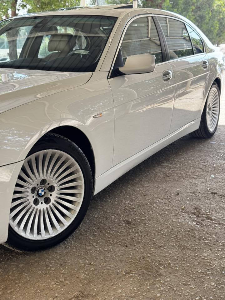 السلام عليكم باخره موديل 2007حجم750Li سعر 175وبيه مجال سياره نضيفه جداً كل نقص مابيه كفاله عامه ماعده شخوط وبارد كولش بسيط مكان بابل رقم سياره بغداد بسمي مداور راسن رقمي ‭٠٧٨١ ١٢٦ ٩٢٥٨‬
