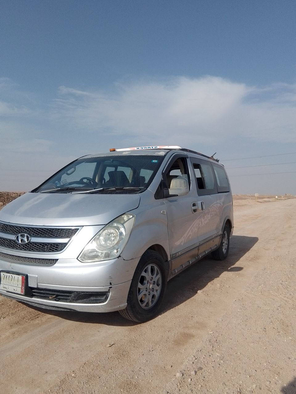 سلام عليكم ستاركس للبيع 2009 
مفتوح ومحور مسكر كير اوتماتيك 
سنويه  ال2029 سياره تحويل مباشر 
سياره باسمي مكفوله من العيب الشرعي 
السعر 130 وبيه مجال 
***********
