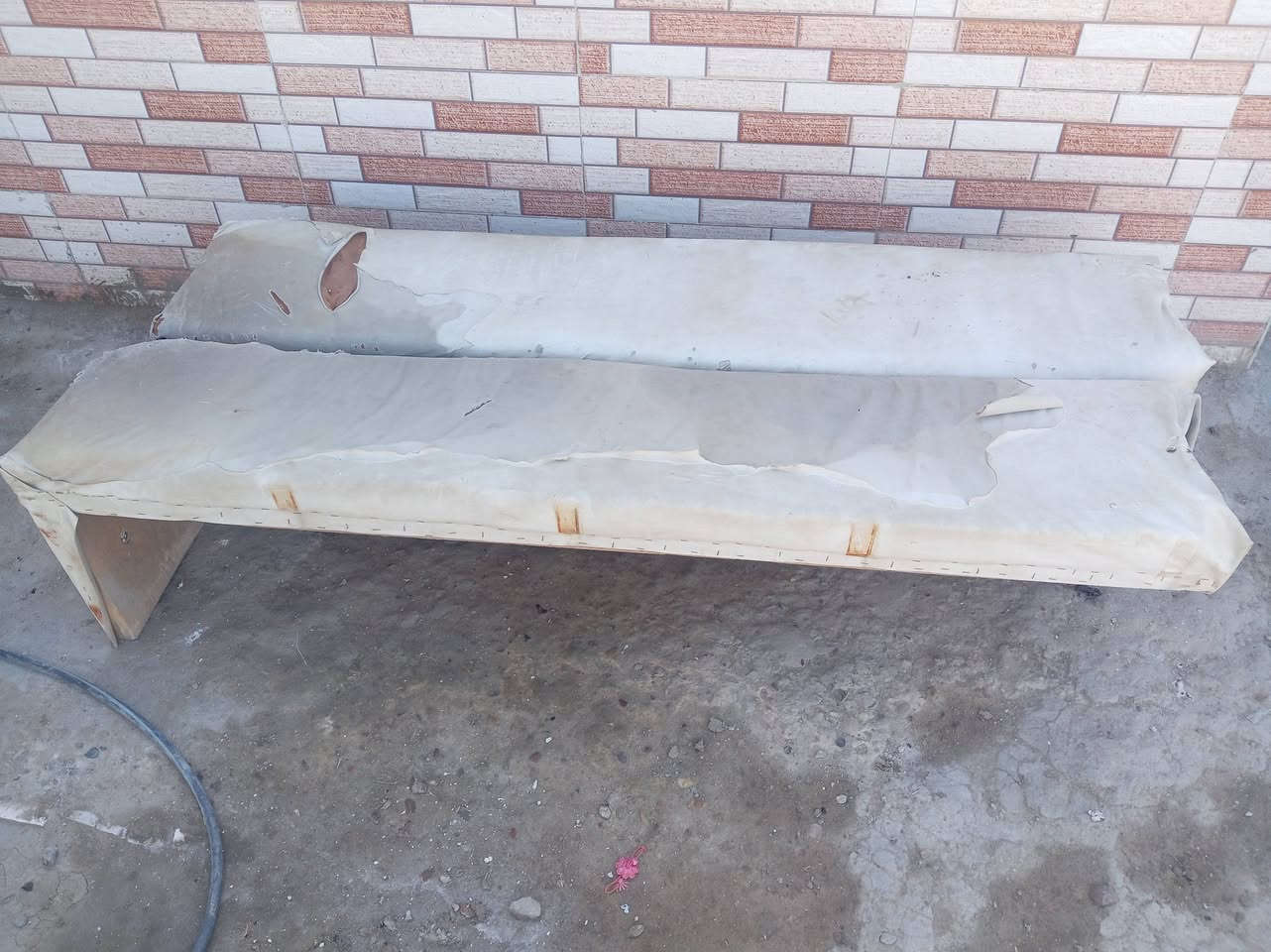 سلام عليكم
محجر البيع٦٥ وبي مجال 

وصطبات البيع ٥٠
رقم ***********
