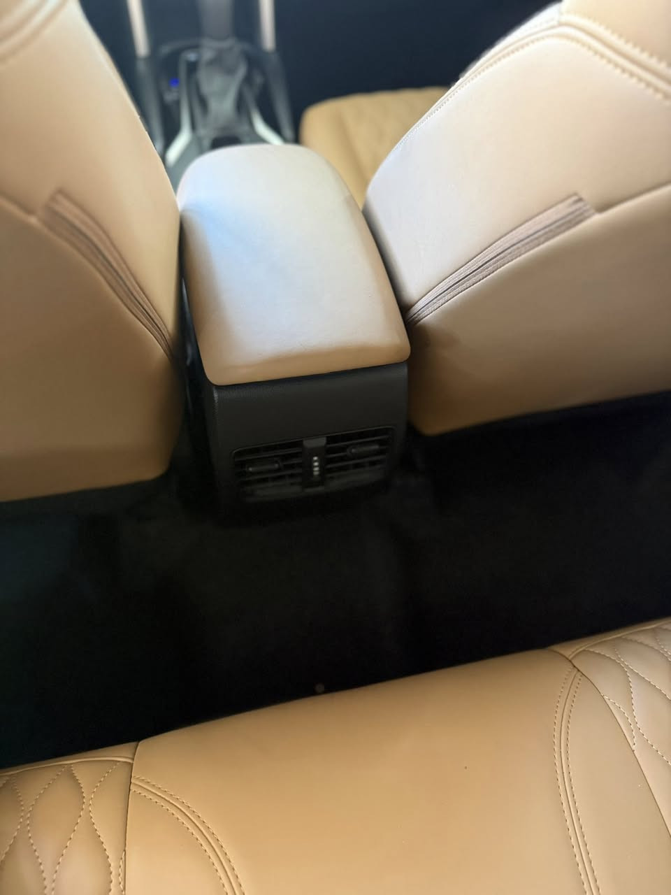 سلام وعليكم تويوتا كورلا كروس موديل 2024ماشية4000حقيقي فول مواصفات كراسي جلد وكرسي كهرباء ثلاث حركات حماله سقف بلوجكتر رادار امامي تحديد مسار اربع كامرات 360درجة فول مواصفات واحد على واحد سيارة مكفوله من الصبغ ولبارد عدا الرصعة لي بل جنطة سعر السيارة 26200مليون عنوان السيارة بغداد الكريعات شارع الوقف السني رقم الهاتف ***********
