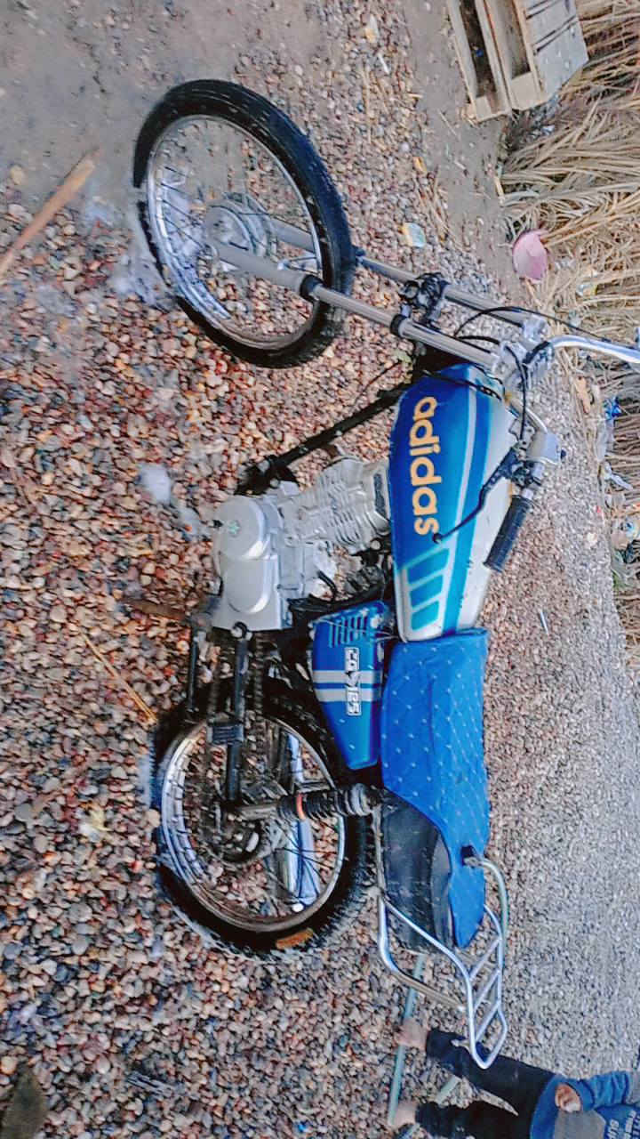 سلام عليكم شباب نامت تعمير مكينه مامفتوحه شاسي نامه كلشي بيهه نامه مكانه بصره قضاء المدينه رقم، ***********
