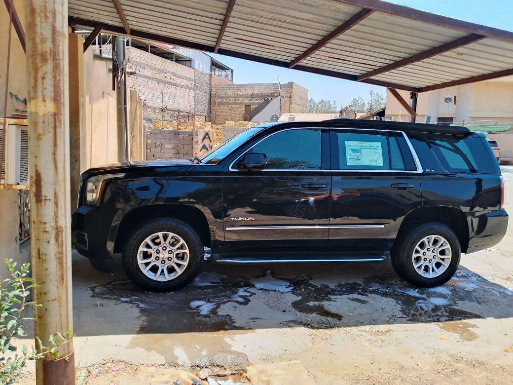 يوكن خليجي باسمي 
 سعر 280 وبيها مجال
بيها خمس قطع صبغ  العنوان البصره 
للتواصل على رقم *********** البصرة, العراق
