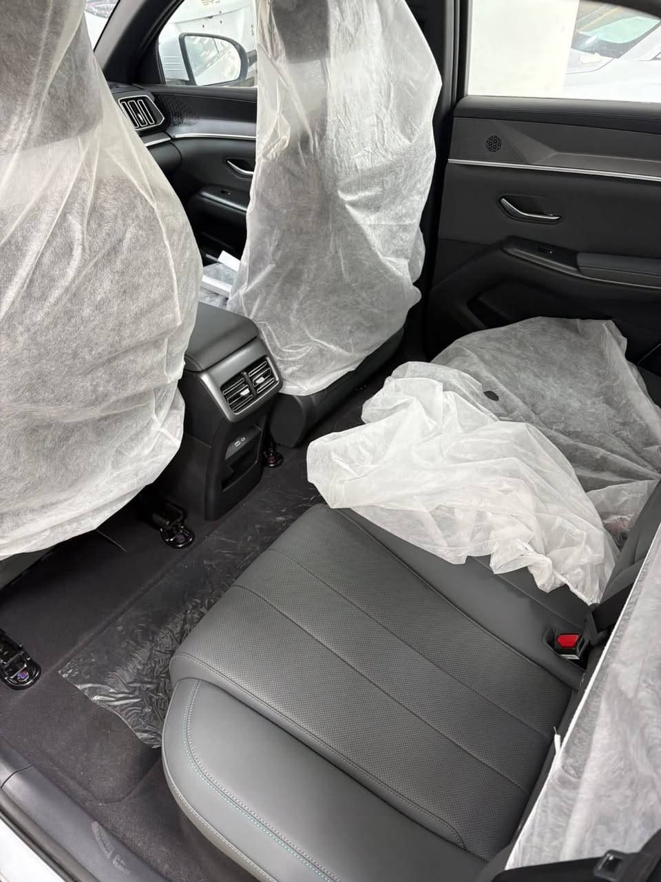 السلام عليكم...

سونك برو
 BYD SONG PRO 
 ابيض قمارة حديد 
13 كامرة / ابيض 
جلد . بصمة . مقاعد كهربائي 
صفر كيلو متر مرقم بغداد بأسمي 
قطعتين تبريد حساس امامي وخلفي لايت زينون بكلايت ليد 
اصطفاف ذاتي........
رادار جانبي  توقف ذاتي 
كروس سرعة 
مري قابله للطي 
مخارج يو اس بي
25200 مليون 
رقمه حلو بغداد/ اليرموك ٤شوارع الاتصال على الرقم***********
