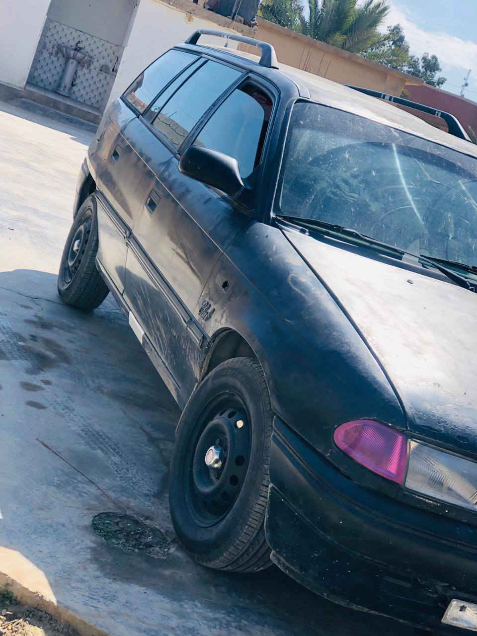 السلام عليكم للبيع اوبل استره  ستيشن  موديل ٩٤ كير محرك 20 كصه  قبل شهر شديته  شرط صدر نص عمر كهربائيات كلها شغله تايرات ٤ جدد  رقمها فحص بغداد اوراق كامله مكفوله دوله وعشائر صاحبها ما ندله السعر المطلوب 20ورقه وبيها مجال  بيع فقط مراوس ما راوس  للستفسار   اكثر اتصل  ***********
