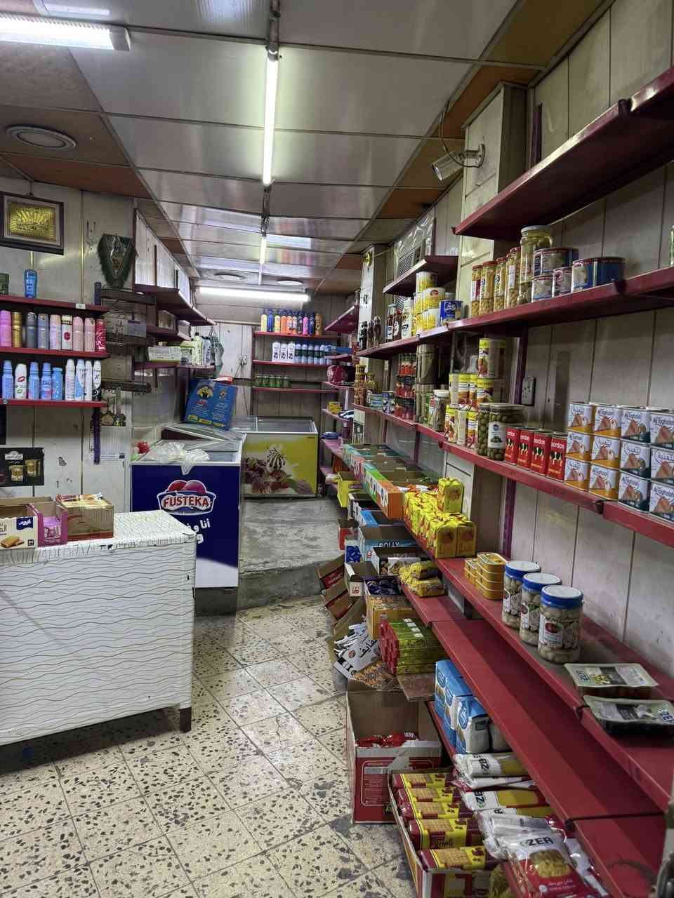 باب المعظم قرب المطابع العسكرية أغراض كامله للبيع مع العارضات الكهربائية الاتصال
***********
