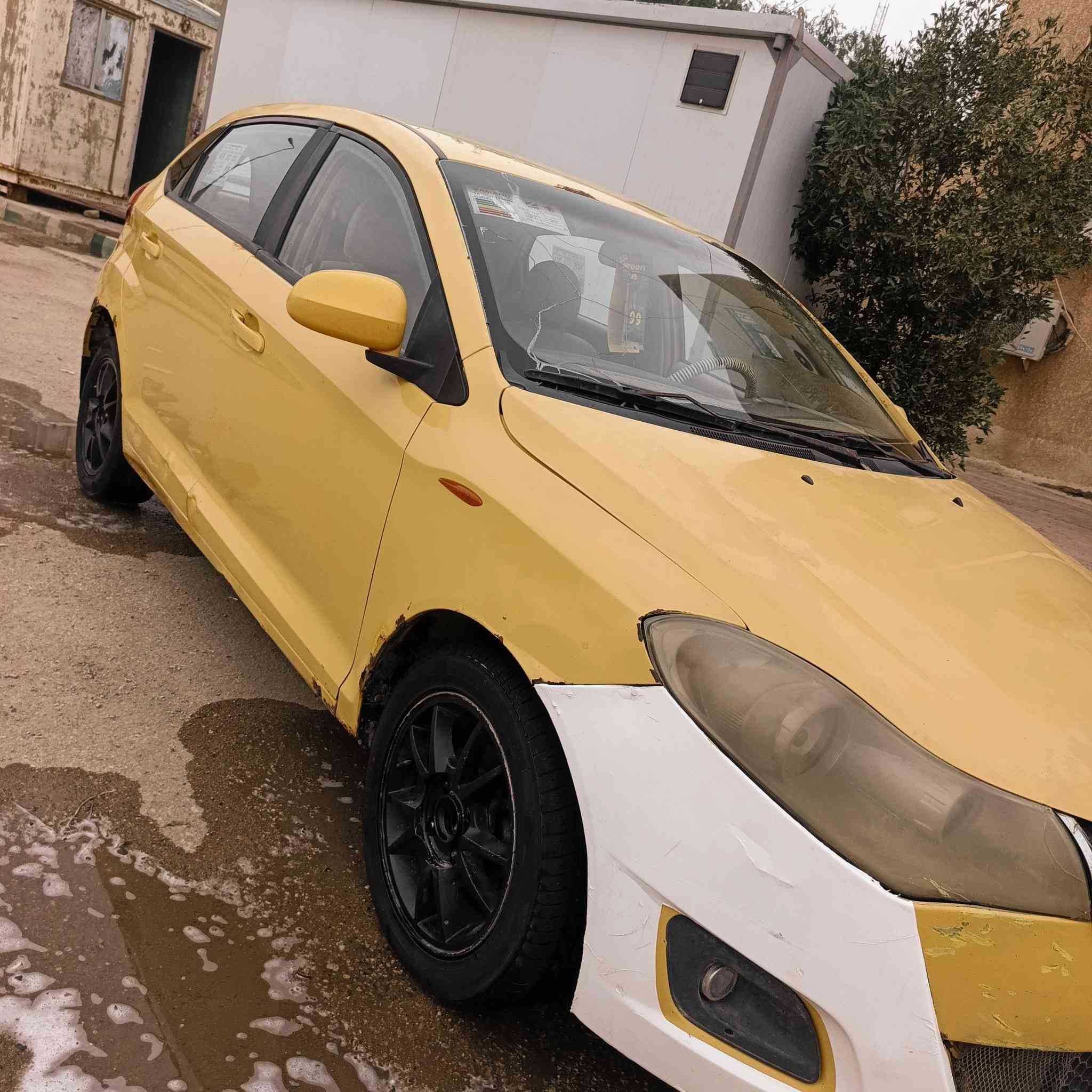 سلام عليكم سياره البيع شيري فلاوين مديل 13كفاله عامه رقم احمر راعيه بل رميثه الهيئه واغرمات على المشتري تكفل سرقه وعشأر وطلب السعر 17وبيه مجال...... ترهم مراوس وبيع‏‪***********‬‏
