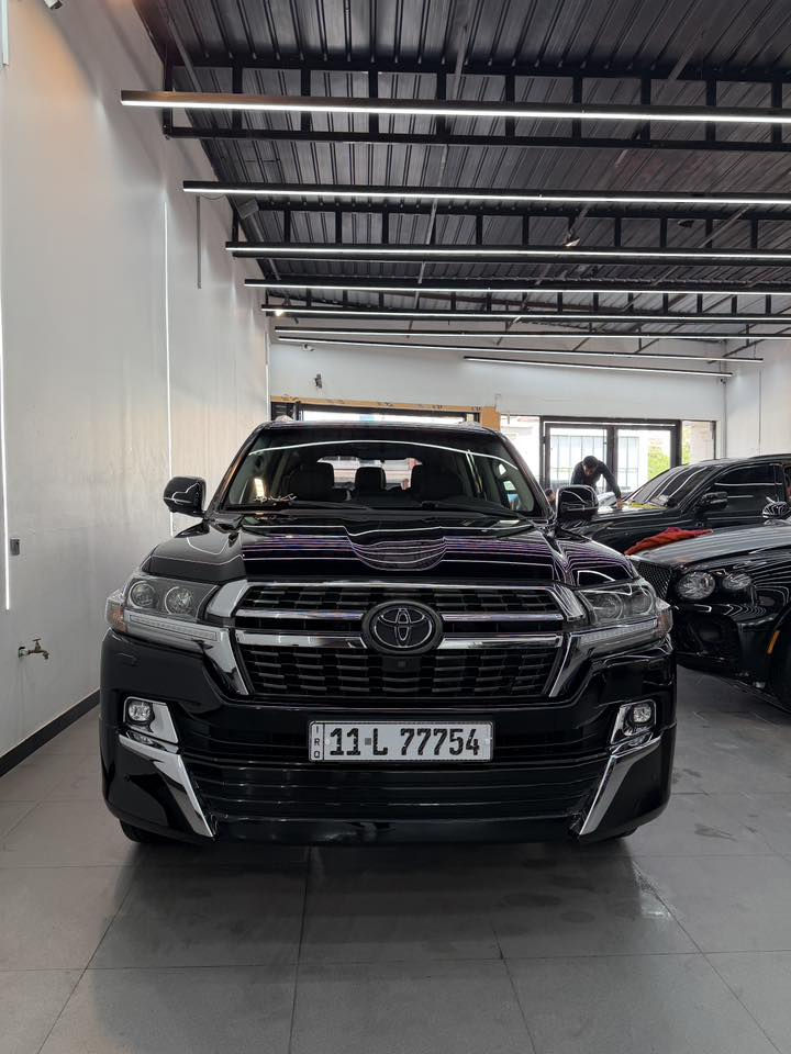 السلام عليكم 

لاندكروز GXR
موديل 2021 بريم اصل dvd ب سقف
السيارة 5 كامرات داخل قرميدي
ماشيه 75 الف حقيقي
السياره كفالة عامة بدون اي ملاحظة 
مكانها بغداد 
‭٠٧٨٤ ١١١ ٦٠٠٠
