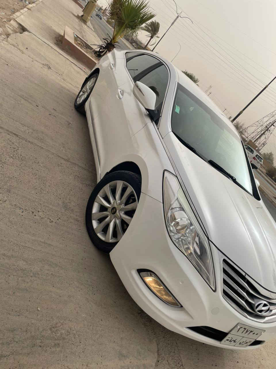 من رخصت مدير الكروب سلام عليكم ازيرة ٢٠١٥ خليجي مكفولة عدة شبرين بلباب الخلفي  ماشية ١٦٦ قابل للزيادة  رقم سليمانية دولي بسمي سنوية لل ٢٠٣٠ هزة ماصاقطة  مواصفات نص فول سويج بردات لدات مكينة ٦ كشنات حار مكينة كير تبريد تدفئة صدر كلة بشرط  مابيه مصرف الف السعر ١٣٣ الاتصال ***********
