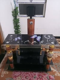 ميز بلازما للبيع سعره 60الف نظيف استفسار الاتصال ع رقم 07732060389