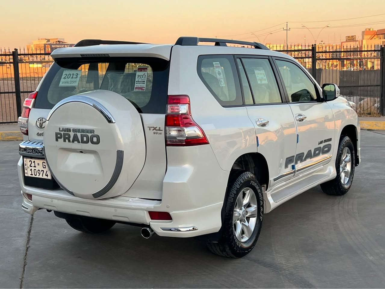 كوردى/عربي
تويتا پرادو موديل 2013 بي بوياغ و زور خاوينه زور تازه يه بي مه سروفه ناو زه رده 7 ريز كوشنه ته بريد مه ركه زيه شاشه يه كاميره يه سه لاجه يه كه له DVD ده بل اكسله مه كينه V6 گير و مه كينه و اكسل و ده بل اكسل و تحويل و غرامه به شه رت زور تازه يه و 200 هه زار روشتوه
نرخي 308 مجالي كه م
شوين كه ركووك
***********
***********

تويتا برادو موديل 2013 كثير جديد بدون مصروف دواخل بيجي 7 راكب تبريد مركزي  ثلاجة شاشة و كاميرا و راس الكشن DVD دبل اكسل محرك V6  بشرط تحويل و غرامه و محرك و كير و تبريد اكسل و ده بل اكسل 200 الف ماشي
سعر 308 مجال قليل
مكان كركوك
***********
*********** كركوك, العراق
